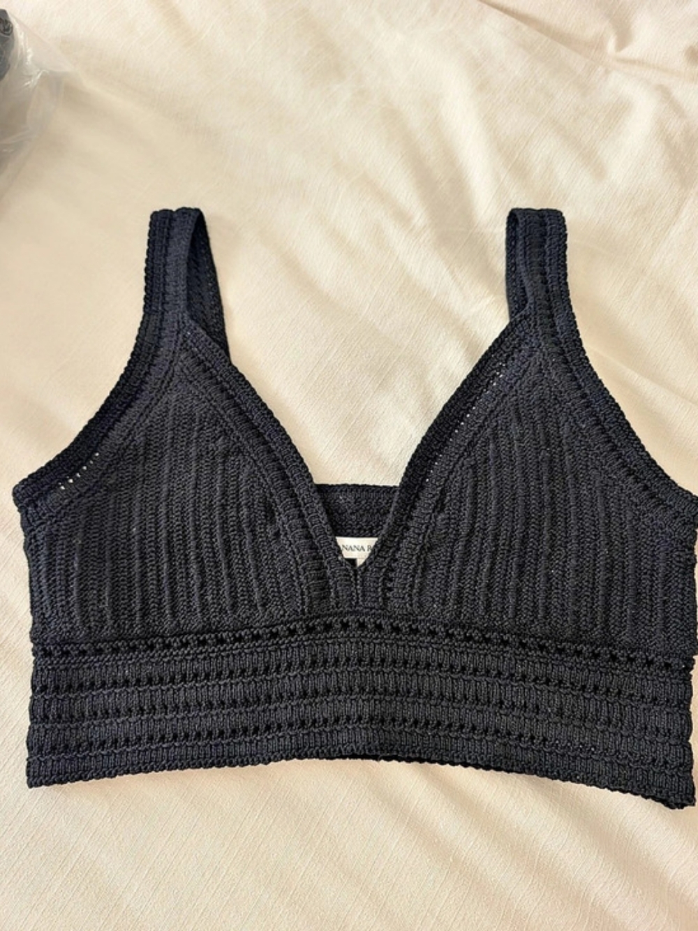 Banana Republic Black Knit Crop Top Size Large